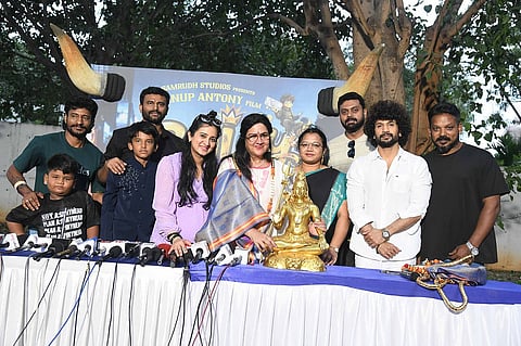 Urvashi with her Bully team