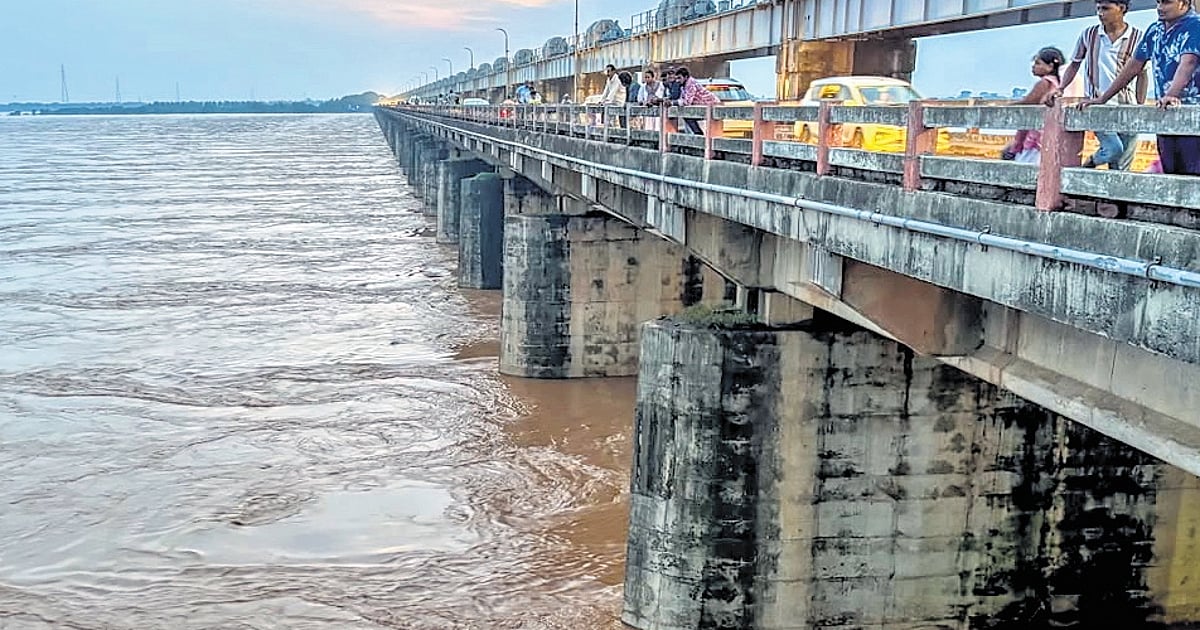 Godavari flood raises bund safety concerns