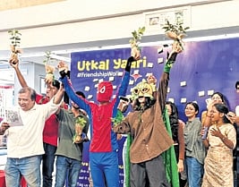 Drawing inspiration from his on-screen journey, Spider-Man told the crowd that searching for his roots led him to trees. 