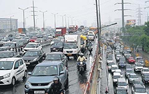 Waterlogging on major roads irks commuters, Sangam Vihar worst hit