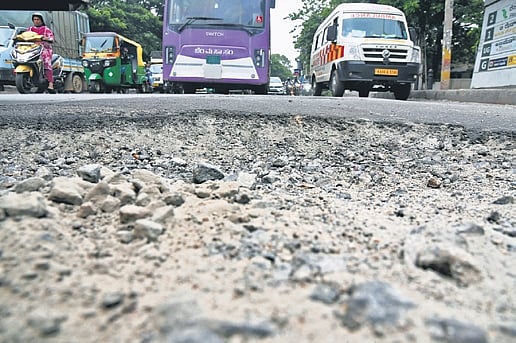 Bengaluru's roads in shambles, say Mazumdar-Shaw, Nirupama Rao