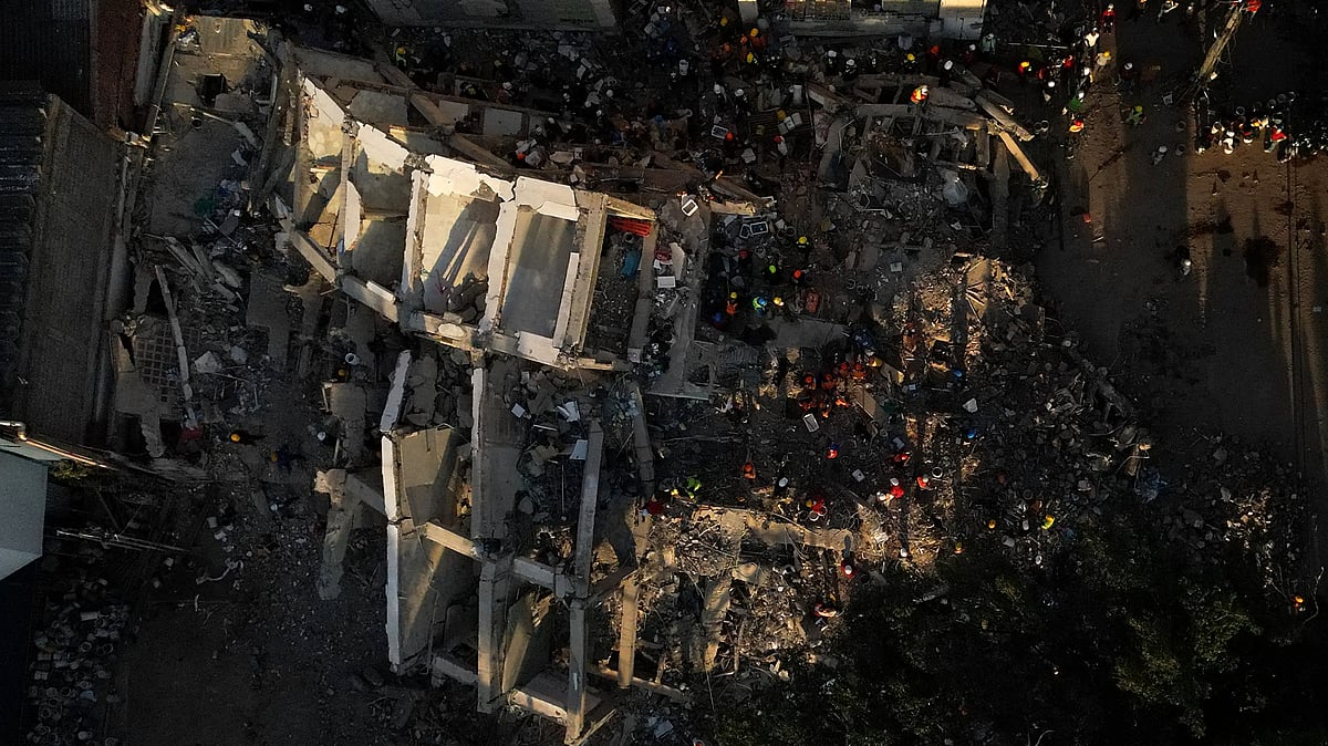 Hopes fade in Colombia as window to find quake survivors shuts