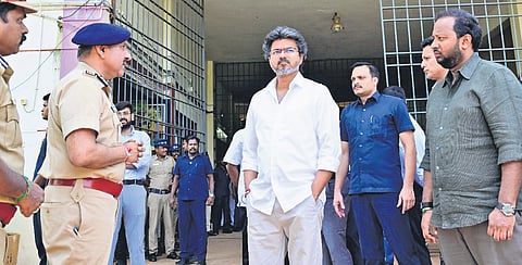 Chief Minister Vijay also inspected the M3 Puzhal police station. DGP Sandeep Rai Rathore, DIG of Prisons D Palani, Superintendent Krishnaraj were present 