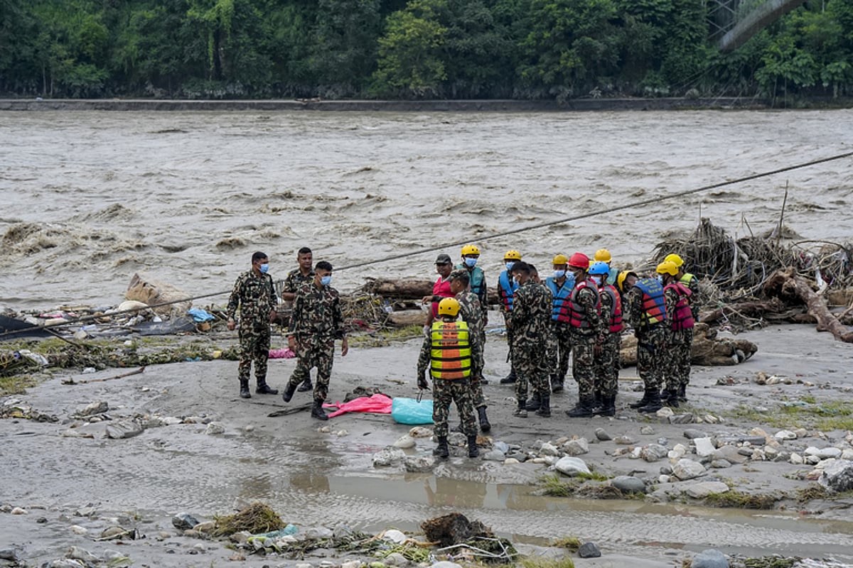 Karnataka fears Nepal-Tibet disaster may leave more tourists stranded