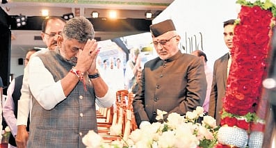 Chief Minister DK Shivakumar pays tributes to former chief minister Ramakrishna Hegde at the latter’s birth centenary celebrations at Vidhana Soudha in Bengaluru on Saturday. Vice-President CP Radhakrishnan looks on  