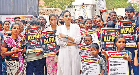 Actor Sanam Shetty expressed solidarity with the ongoing protest by sanitary workers at the Ripon building on Monday