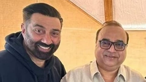 Sunny Deol (left) and Rajkumar Santoshi