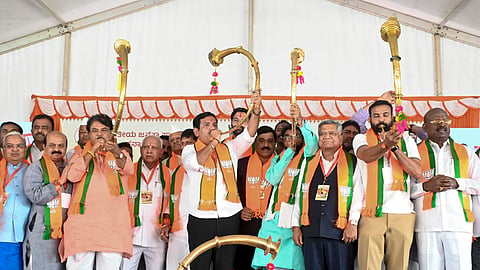  Karnataka BJP President BY Vijayendra, state Assembly LoP R. Ashoka, former state CM BS Yediyurappa and others during the inauguration ceremony of the 'Ballari Chalo' Padayatra, in Bengaluru. 