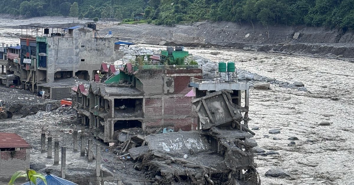 ‘Hope is fading': A week on from floods, Nepal searches for the missing and dead
