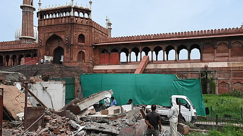
Municipal Corporation of Delhi (MCD) carries out action against illegal constructions Following the Delhi High Courts direction at the Jama Masjid area, in New Delhi on Monday.