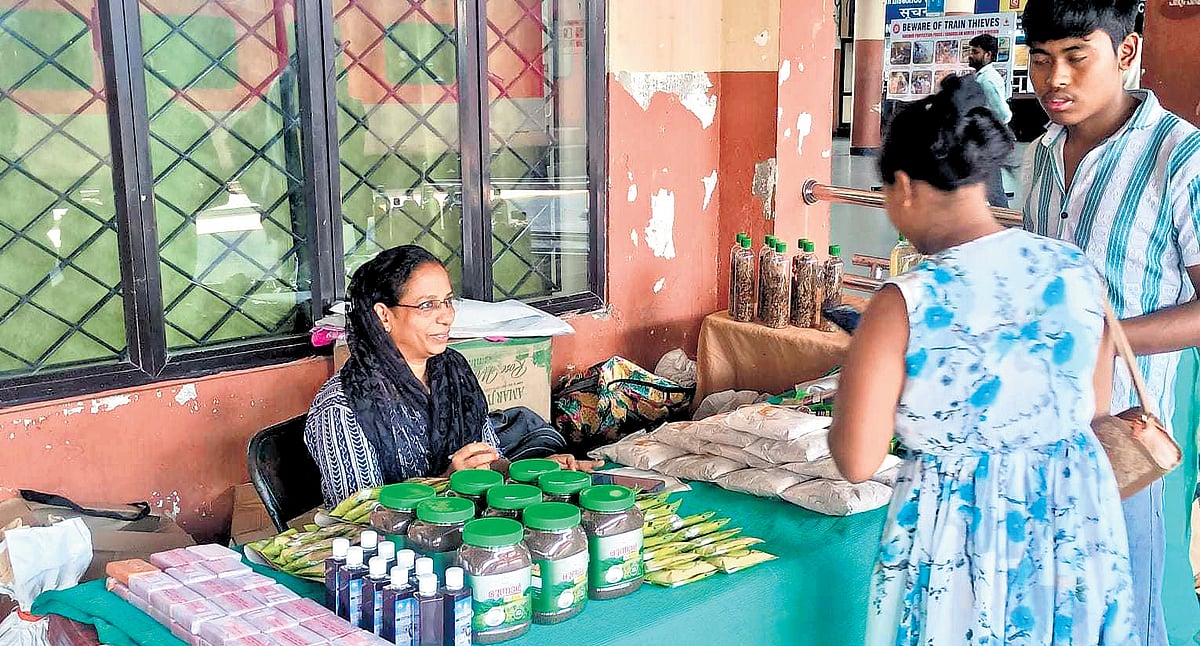 Onam hit prompts Railways to extend 'station stall scheme' in several stations in Kerala