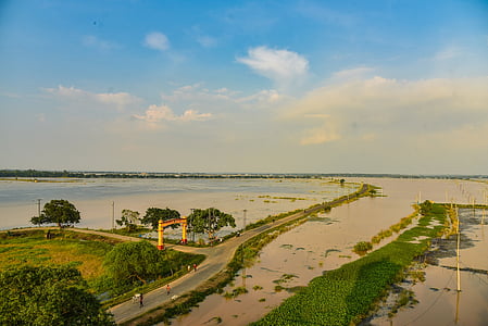 Water levels in all other major rivers were showing a declining trend, while rainfall activity had also reduced significantly. 