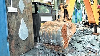 The task force will ensure continuous monitoring and undertake joint enforcement action against re-encroachment. 