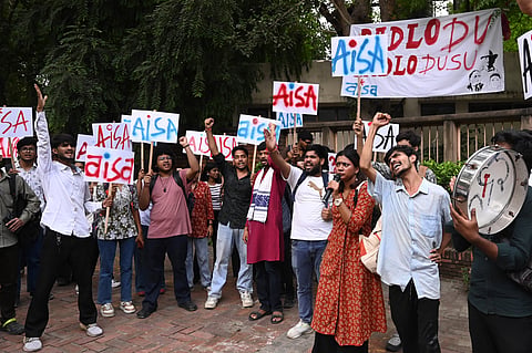 AISA’s DUSU candidates Ananya and Akshat addressed the gathering and referred to a recent Delhi High Court decision concerning the requirement of parental consent for candidates contesting  DUSU elections.
