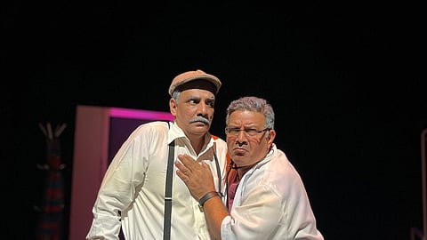 Kumud Mishra (right) and Shubrajyoti Barat (left) in Puraane Chawal