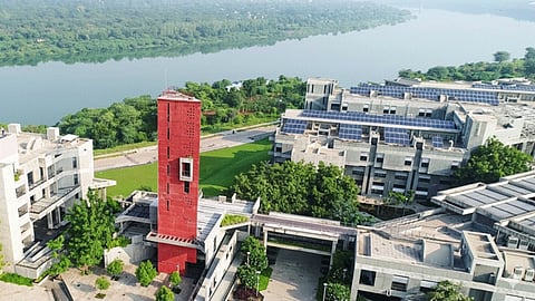  IIT-Gandhinagar