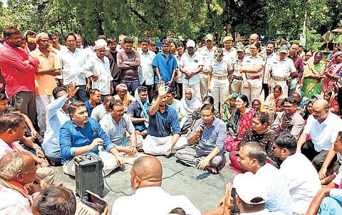 Villagers staging protest on National Highway-53 on Saturday | Express