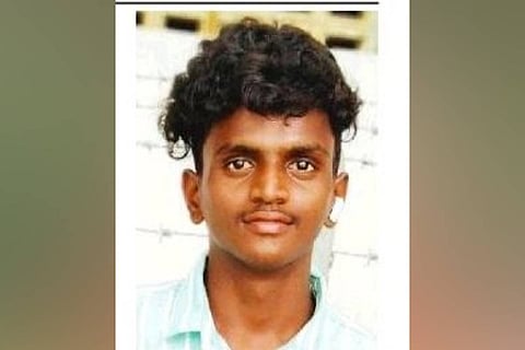 The deceased, Jayachandran of Tiruvannamalai, was a student at Government Arts College, Nandanam. 