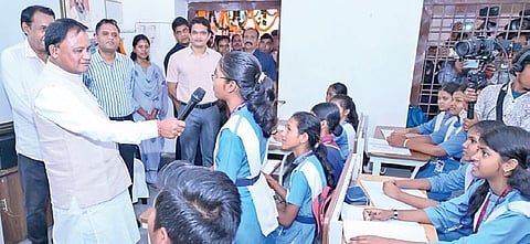 CM Majhi interacting with students of Secondary Board High School in Cuttack