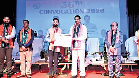 The Governor and other dignitaries at the convocation ceremony.
