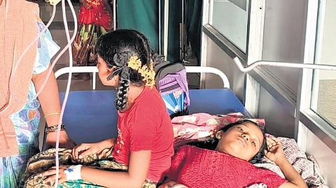 Children being treated at Kumbakonam GH after consuming biryani  