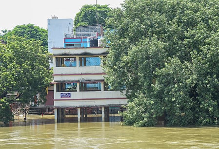 Kosi nears High Flood Level in Katihar