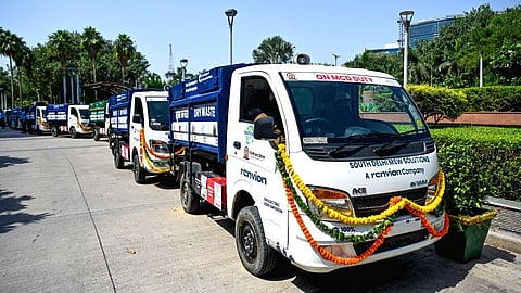 The Mayor also expressed confidence that the deployment of these vehicles would increase the waste collection capacity in the concerned wards by around 2.5 times.