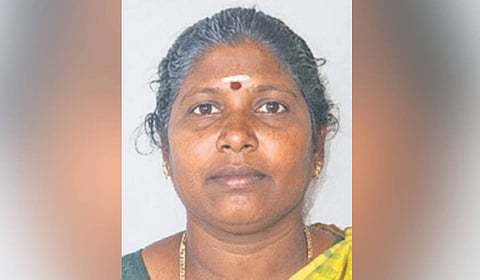 Thenmozhi (44), died while in labour inside a makeshift tarpaulin shed on Tuesday.