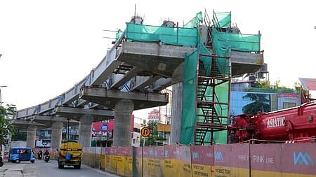 Kochi Metro construction.