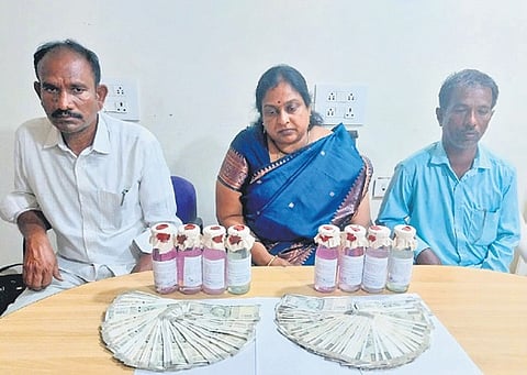 Treasury officers caught red-handed by ACB in Rangareddy Anti-Corruption Bureau caught two officers at Chevella Sub-Treasury Office in Rangareddy district while taking bribe. Sub-Treasury Officer Madiga Laxmaiah and Assistant Treasury Officer Kavali Anuradha had demanded Rs 2.5 lakh from a complainant to process his suspension period salary bills of Rs 23.25 lakh and pension arrears of Rs 4.29 lakh.