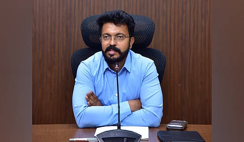 Guntur District Collector C.M. Saikanth Varma announced on Wednesday that extensive arrangements have been finalised to conduct the fortnight-long Swachhata Hi Seva 2026 campaign across the district from September 17 to October 2. The announcement followed a high-level video conference chaired by Suresh Kumar, Principal Secretary of the Municipal Administration and Urban Development Department, to review state-wide preparedness.