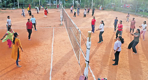 Rural women during their evening practice session at a court in Yamuna Nagar, Somayampalayam, in Coimbatore 