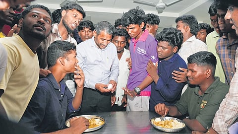 Minister Vanni Arasu inspects a state-run hostel in Chennai on Monday night.