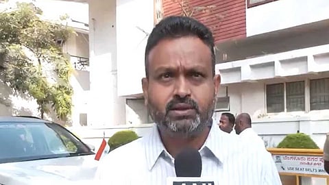 Congress MLC Channaraj Hattiholi accused of assaulting HESCOM officials.