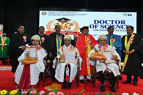 Governor Thaawarchand Gehlot and Deputy Chief Minister Dr G Parameshwara with Dr Sabita Ramamurthy, Dr M P Shyam and Prof T G Sitaram at the VTU convocation