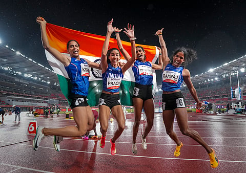 (From L) Kiran Pahal, Prachi Chaudhary, MR Poovamma & Vithya Ramraj celebrate after winning 4x400m relay gold