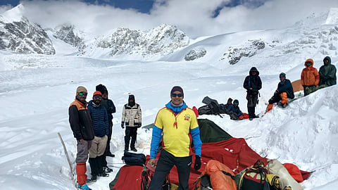 Heavy snowfall in Uttarkashi’s high-altitude areas had stranded trekking groups and their helpers at several locations.
