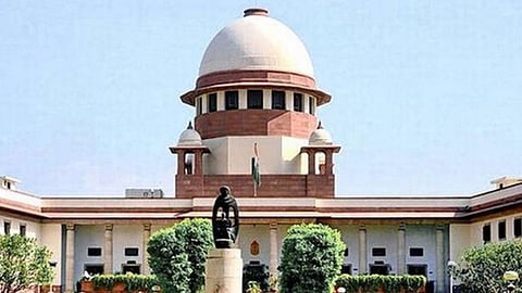 The SC has sought a detailed explanation from senior UP Police officials on why the FIR was registered in this manner and why the accused was not named despite allegedly being apprehended at the spot.