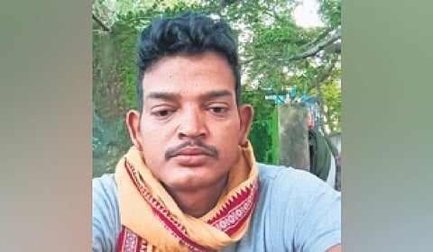Deceased Srikant Das.