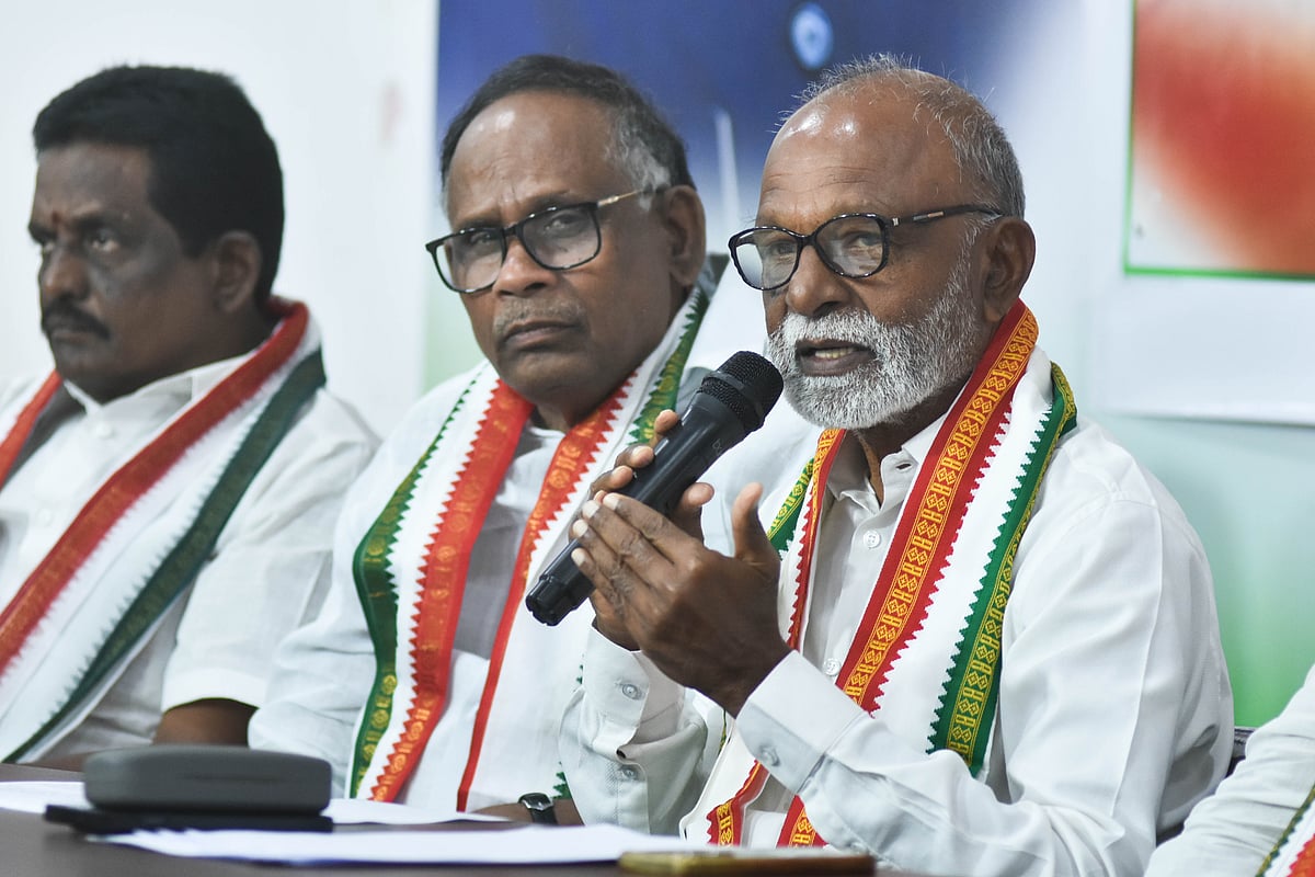 Raghuveera seeks CEC's resignation