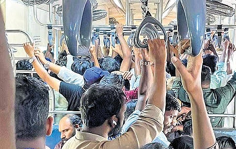 Fed up with railways’ apathy in introducing an additional service towards Kollam to resolve the issue, passengers, especially women, submitted complaints at various railway stations between Ernakulam and Kayamkulam on Wednesday. 