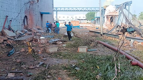 The explosion occurred at the healthcare manufacturing facility, triggering panic in the industrial zone. The blast reportedly occurred while workers were on duty, with night-shift personnel also believed to have been present at the facility.