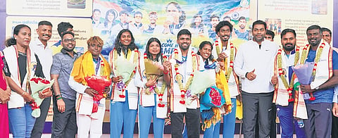 Kamalini, Vithya Ramraj, Paranika Ilangovan, Hariharan, Abinaya Rajarajan, Vishal Thennarasu Kayalvizhi with Minister Aadhav Arjuna in Chennai on Friday 