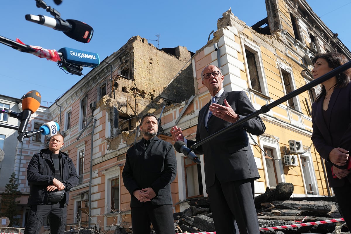 Russian strikes hit Ukrainian cities as German Chancellor Merz visits Kyiv