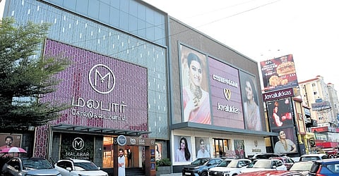 Showrooms of jewellery retailer on Velachery Main Road 