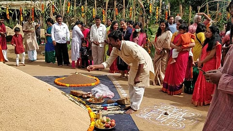 The day-long dates festival begins with a puja ceremony.