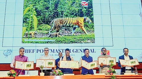Forest minister Ganesh Ram Singhkhuntia and others at the function.