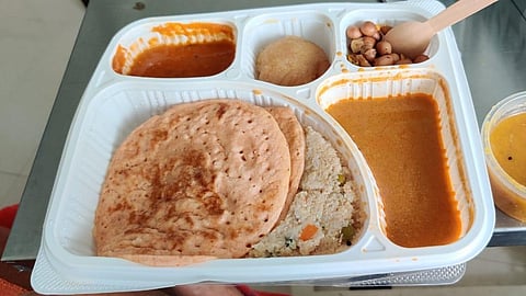 The official said items like sandwiches, fries, burgers, pizzas and ice creams, apart from south Indian breakfast dishes, such as idli, vada, dosa, some rice items, tea and coffee, will be available on the food trucks. 