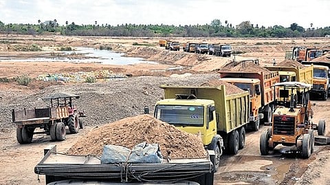 The government had earlier announced that transit passes for transporting minerals would not be issued to vehicles without GPS devices from September 1.