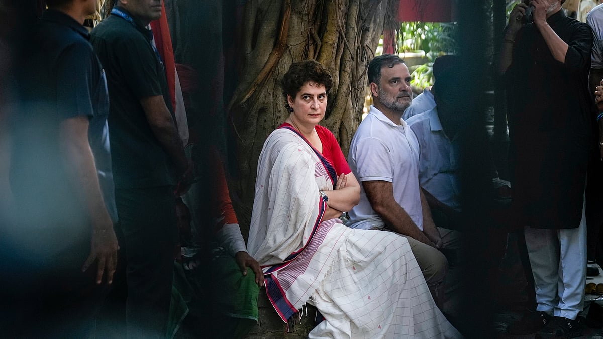 Opposition leaders detained for marching towards Election Commission headquarters in Delhi